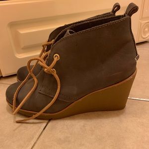 Sperry Booties size 7